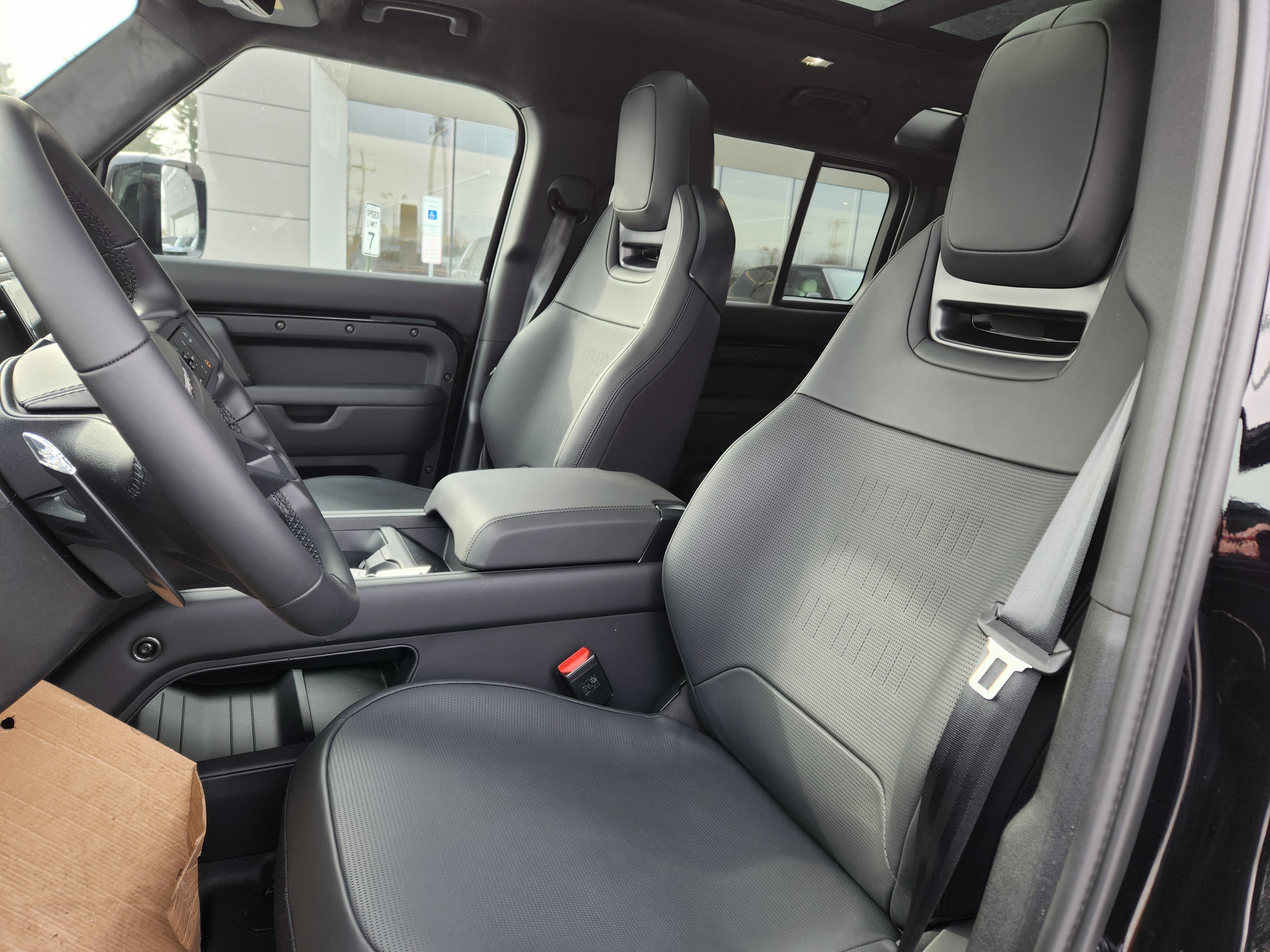 New 2026 Land Rover Defender 110 OCTA image 8