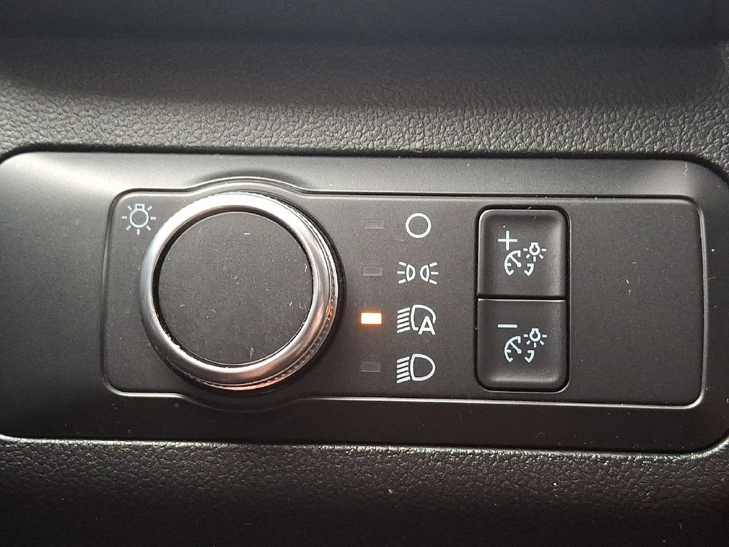 Used 2022 Ford Escape SE w/ SE Sport Appearance Package AWD/4WD image 23