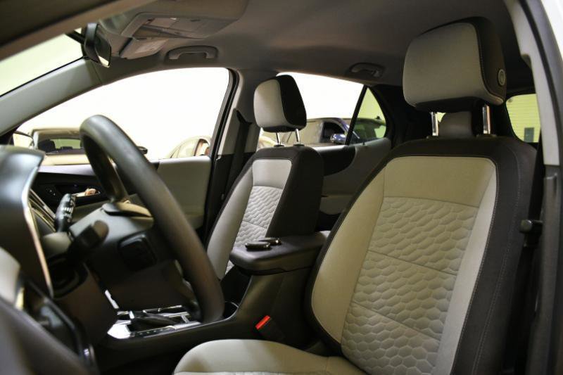 Used 2019 Chevrolet Equinox LS w/ LS Convenience Package FWD image 28