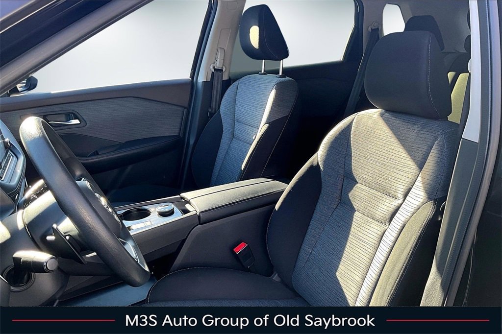 Used 2023 Nissan Rogue SV image 21