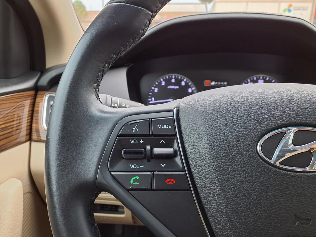 Used 2017 Hyundai Sonata Limited w/ Tech Package 03 FWD image 35