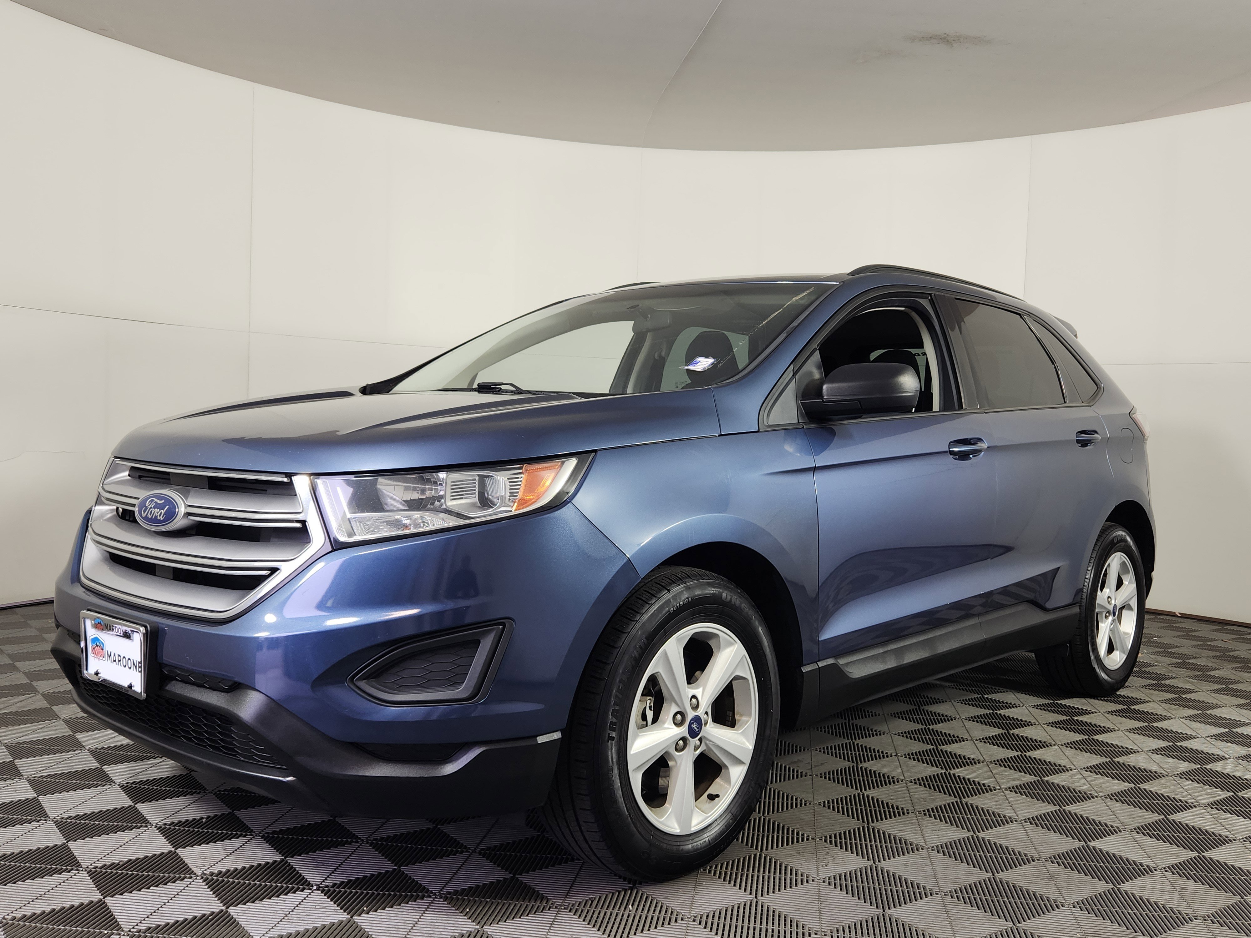 Used 2018 Ford Edge SE AWD/4WD image 3