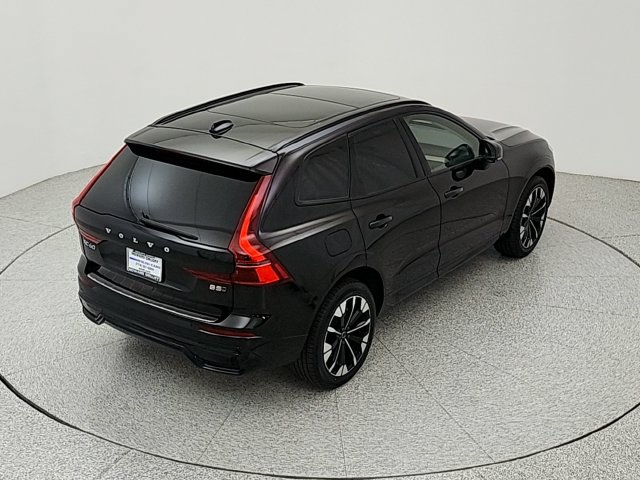 Certified 2026 Volvo XC60 B5 Plus AWD/4WD image 35