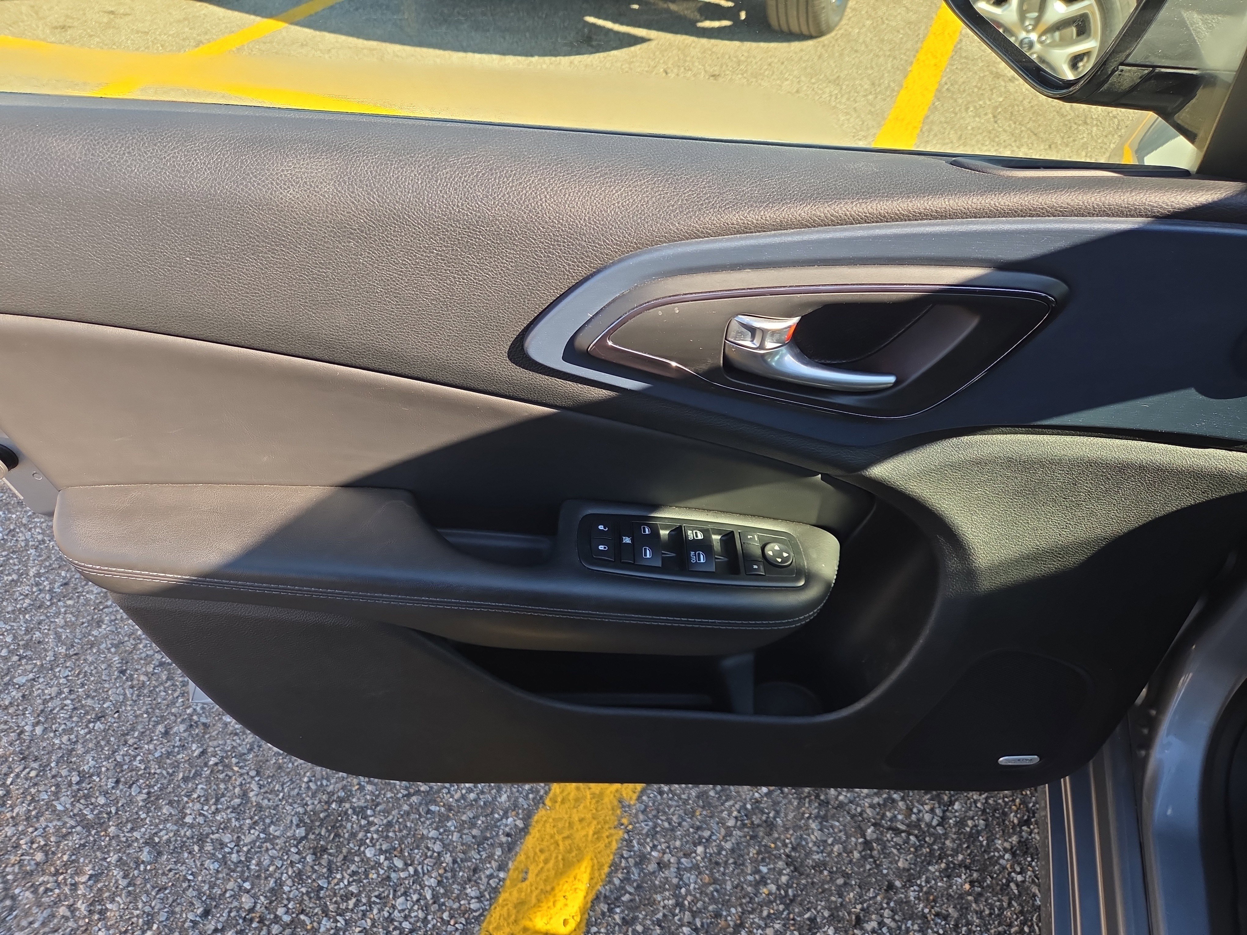 Used 2015 Chrysler 200 S w/ Navigation & Sound Group I image 6