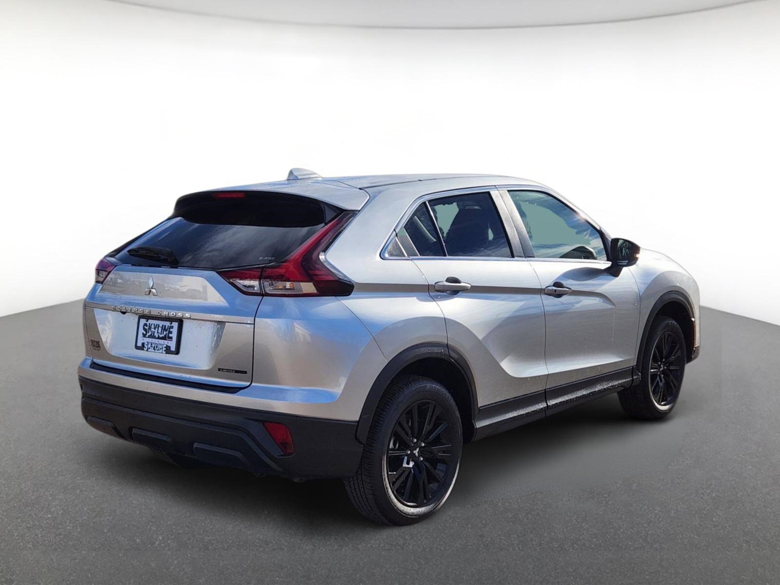 New 2026 Mitsubishi Eclipse Cross LE image 3
