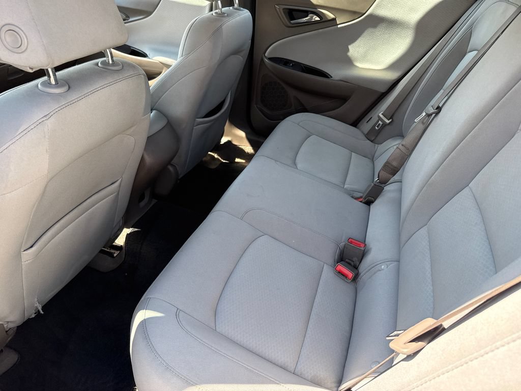 Used 2022 Chevrolet Malibu LS FWD image 15