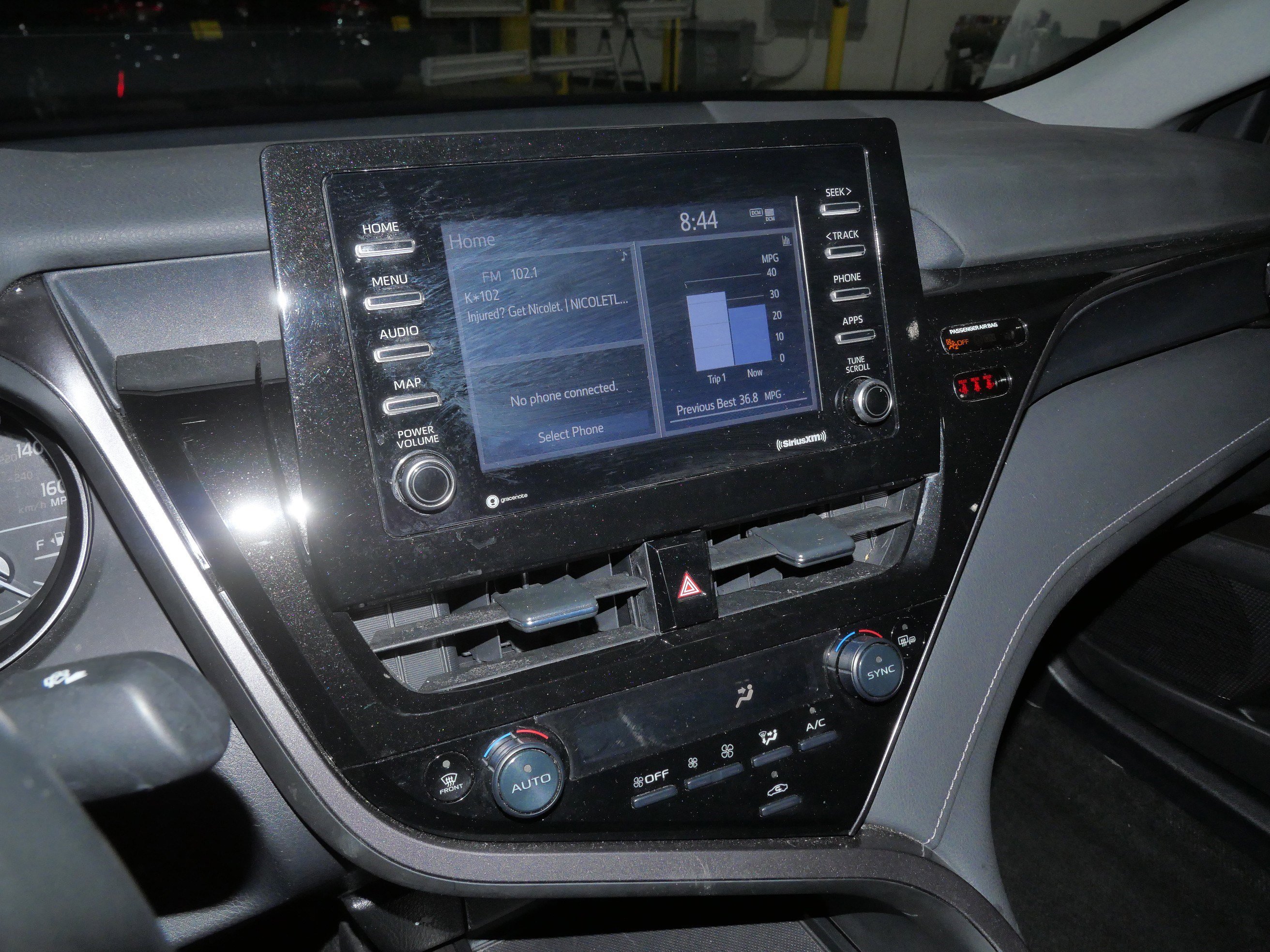 Certified 2024 Toyota Camry SE image 24