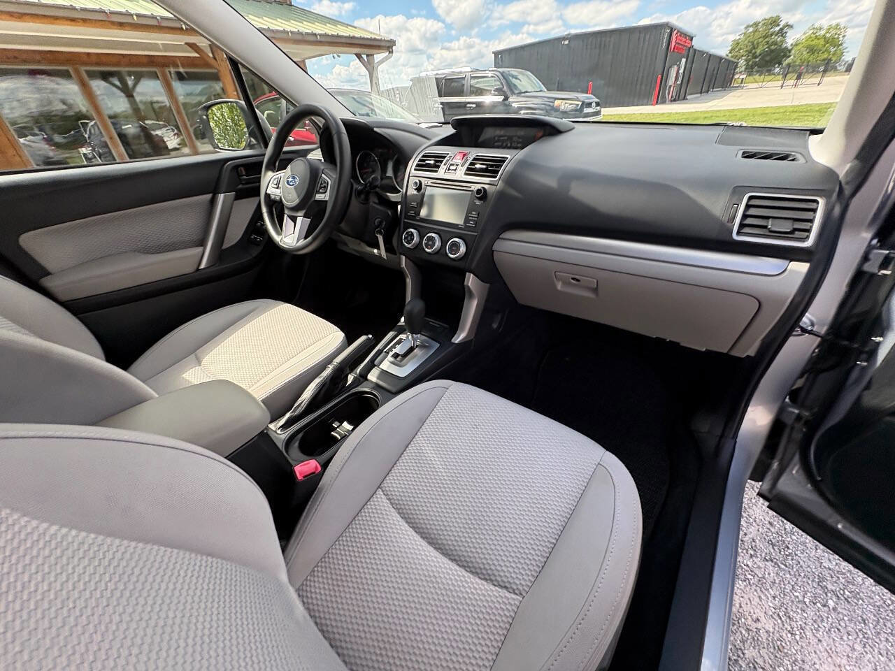 Used 2017 Subaru Forester 2.5i w/ Alloy Wheel Package AWD/4WD image 30