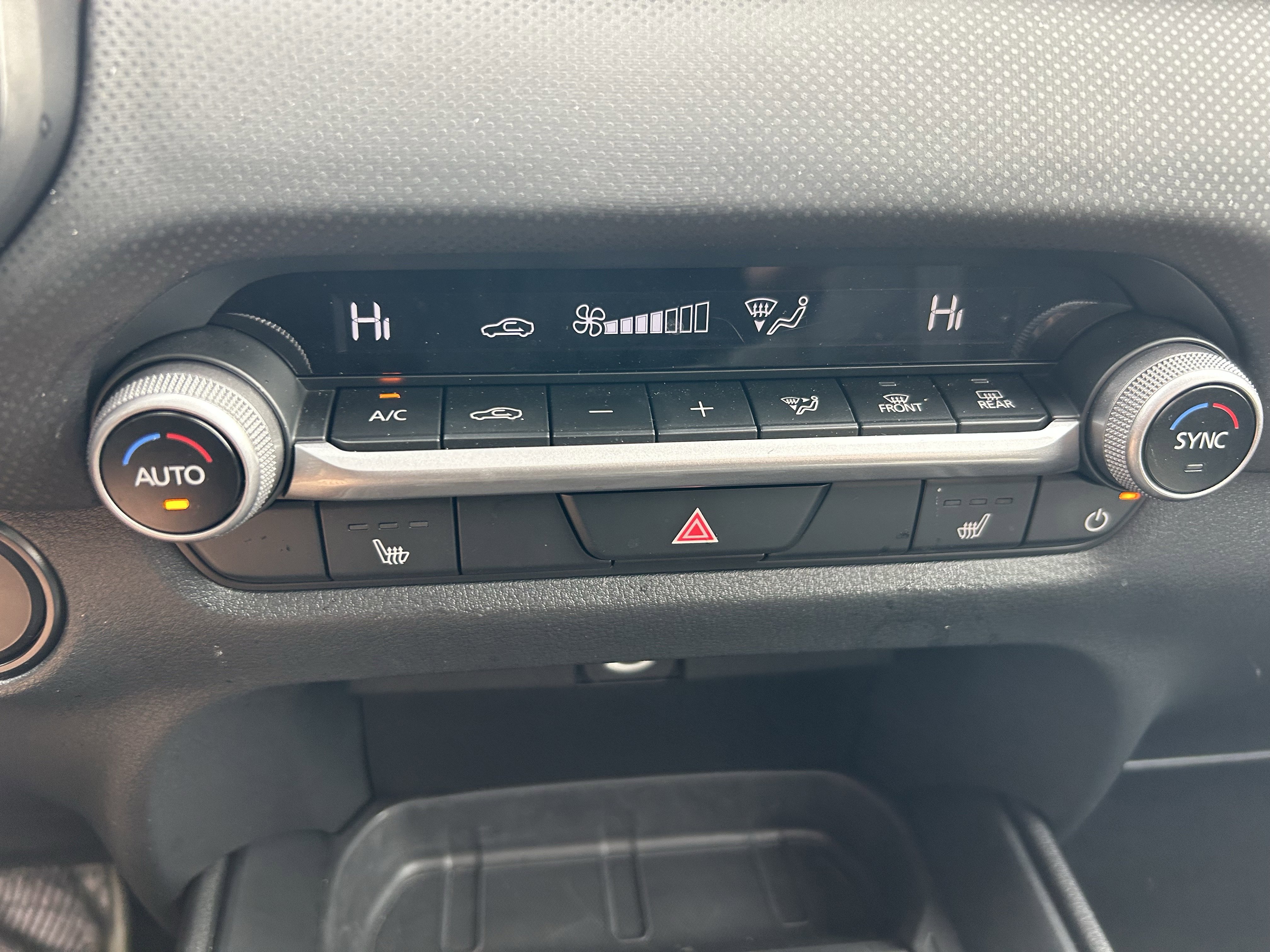 Certified 2025 MAZDA CX-50 AWD 2.5 S w/ Accent Package image 15