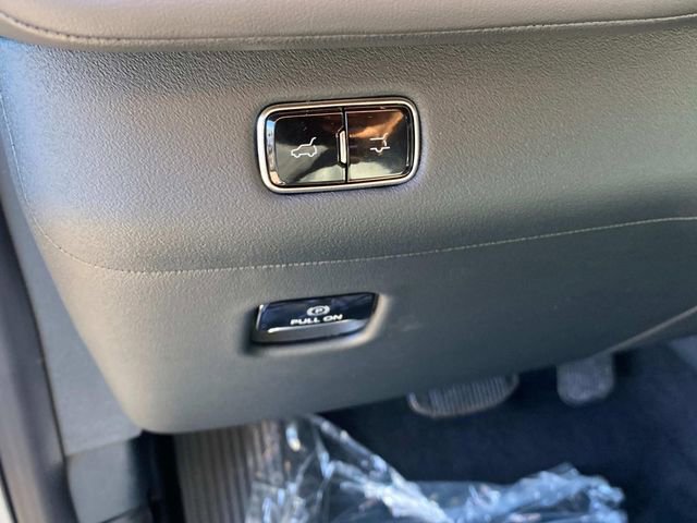 New 2026 Lincoln Navigator Reserve w/ Jet Appearance Package AWD/4WD image 14