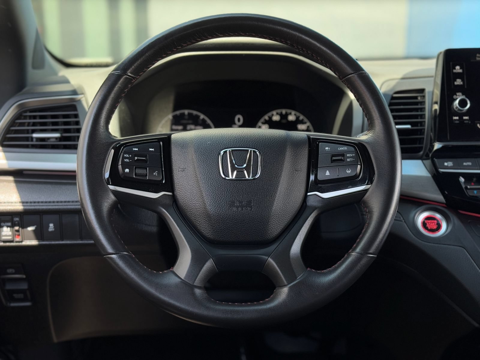 Certified 2025 Honda Odyssey Sport-L image 17
