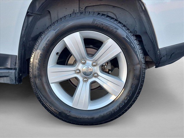 Used 2017 Jeep Compass Latitude AWD/4WD image 21