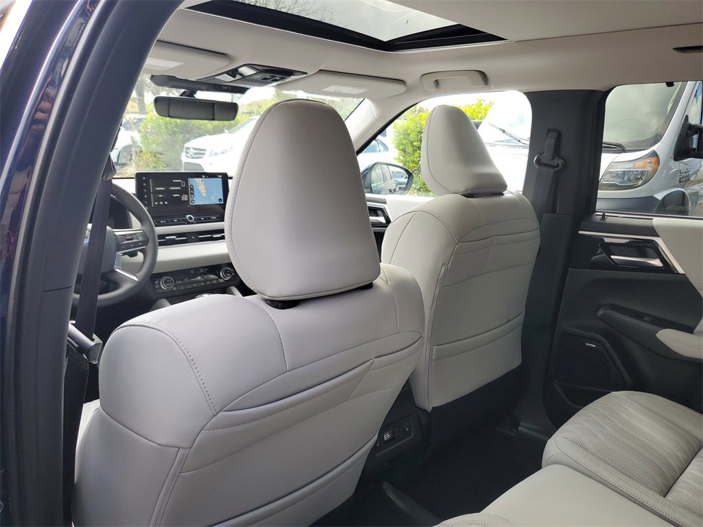 New 2026 Mitsubishi Outlander SEL image 15