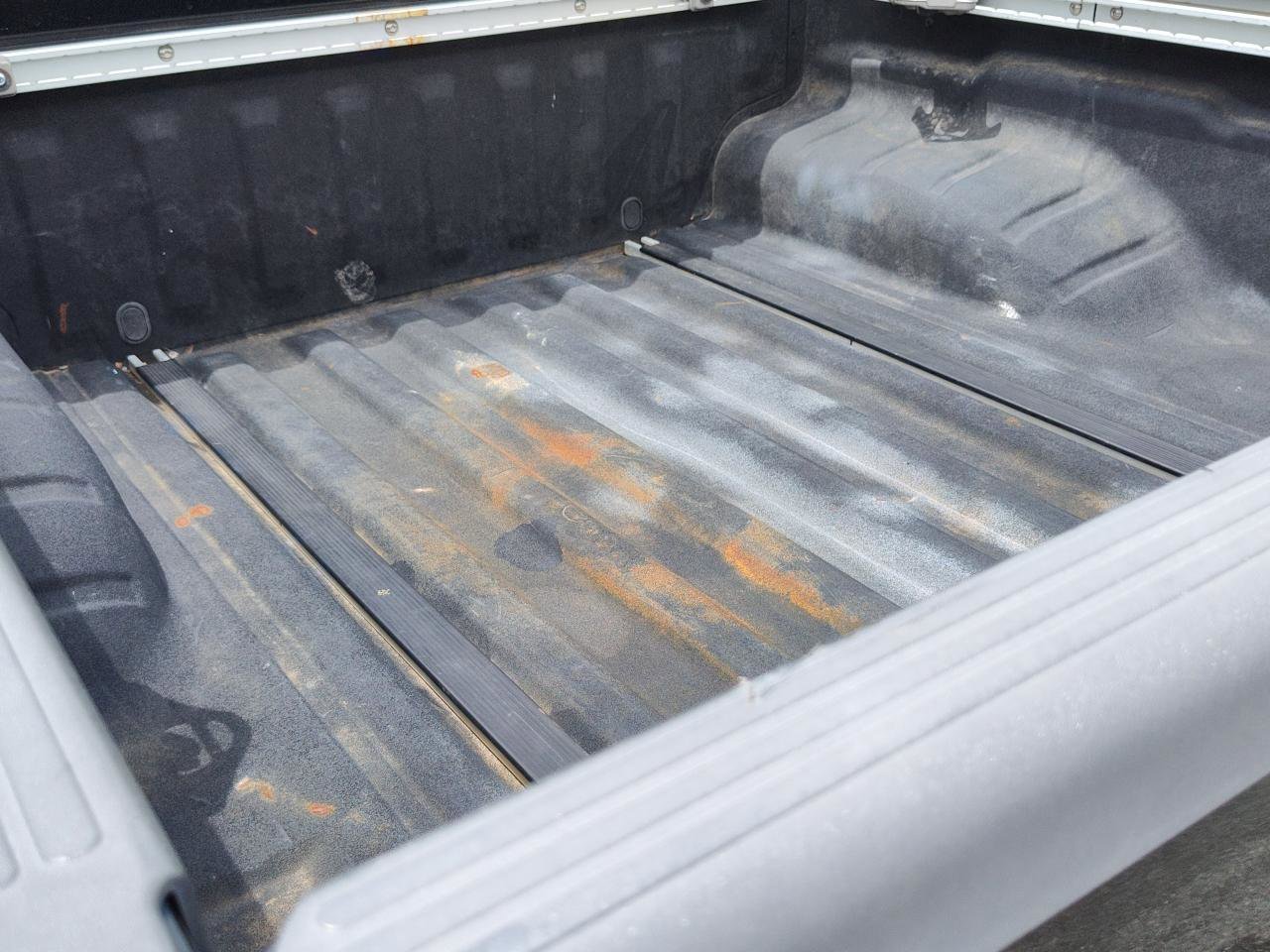 Used 2010 Suzuki Equator Sport image 6