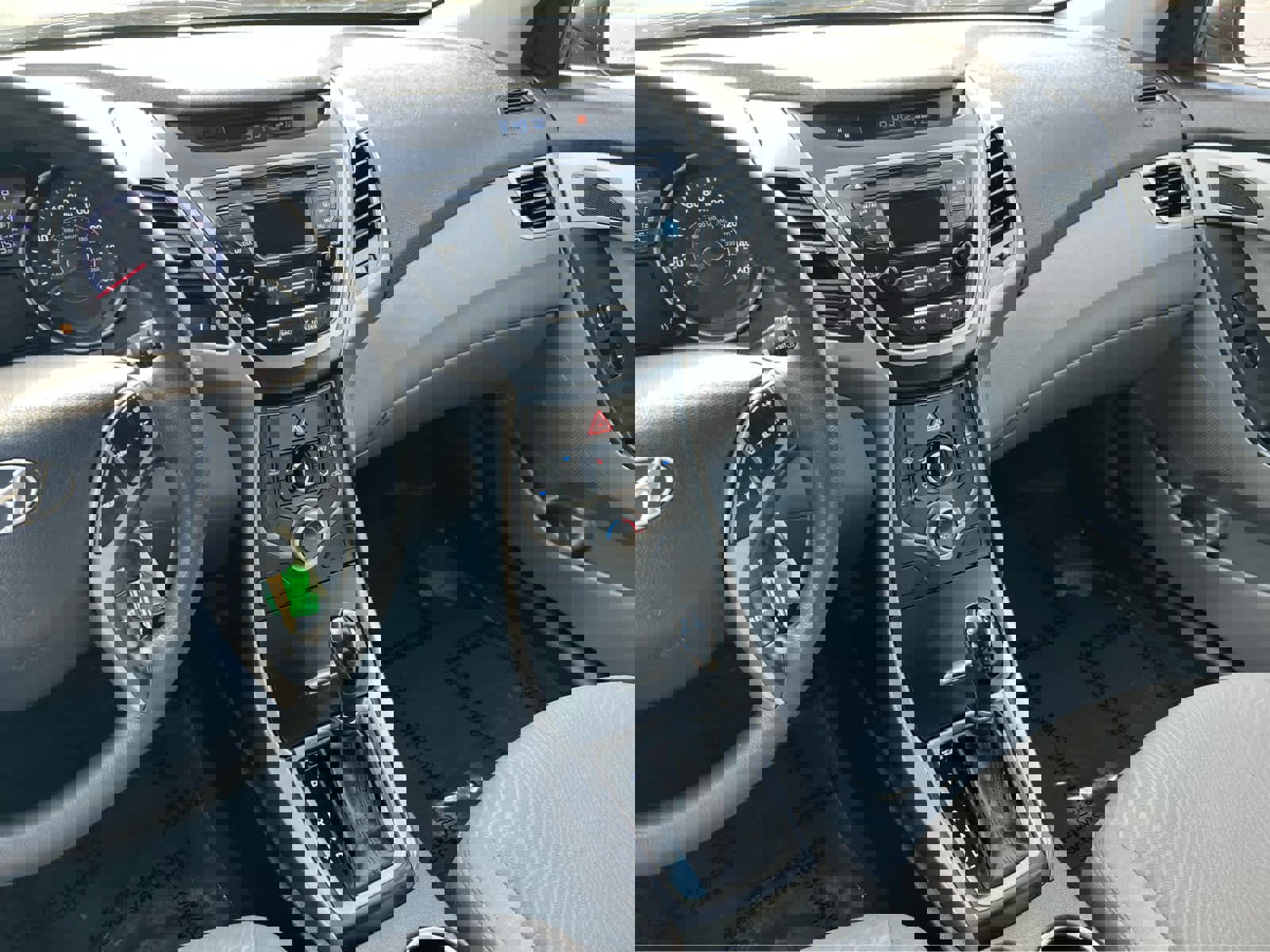 Used 2016 Hyundai Elantra SE image 34