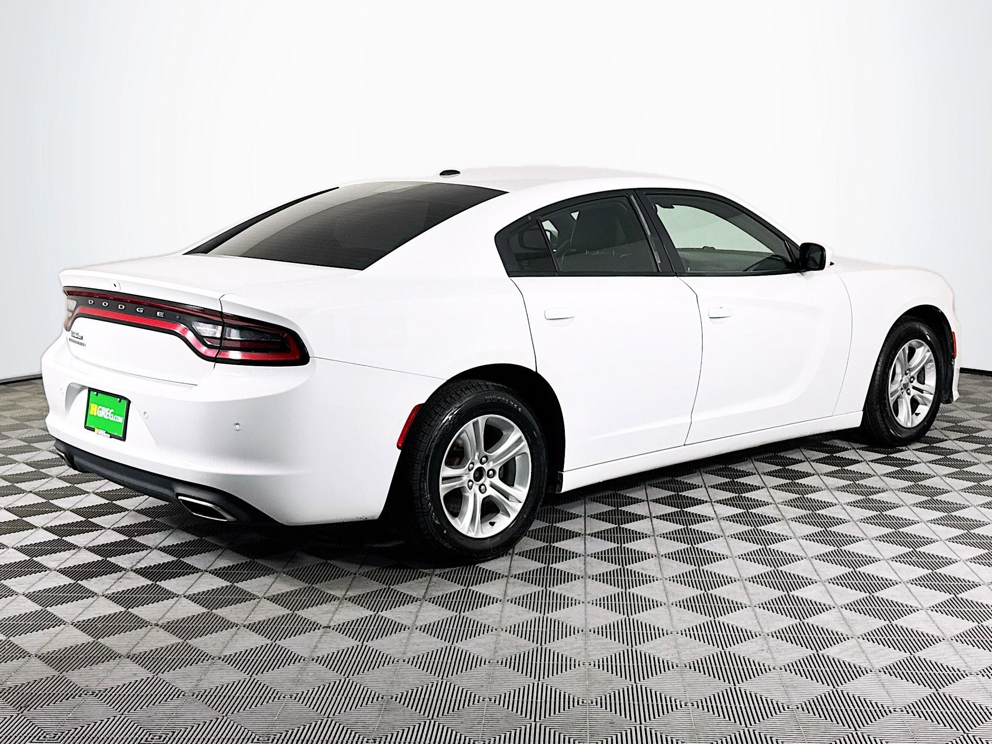 Used 2021 Dodge Charger SXT w/ Leather Interior Group image 10