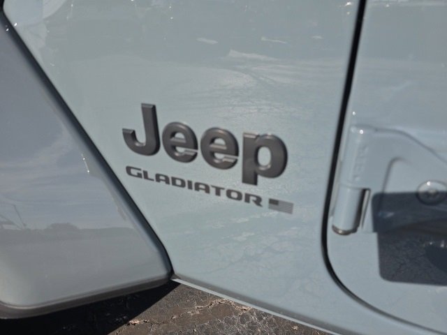 Used 2024 Jeep Gladiator Sport image 56