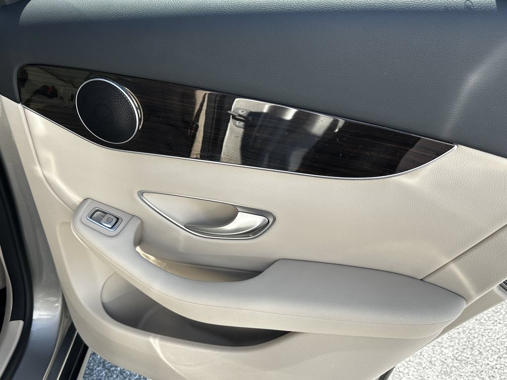 Certified 2021 Mercedes-Benz GLC 300 image 19