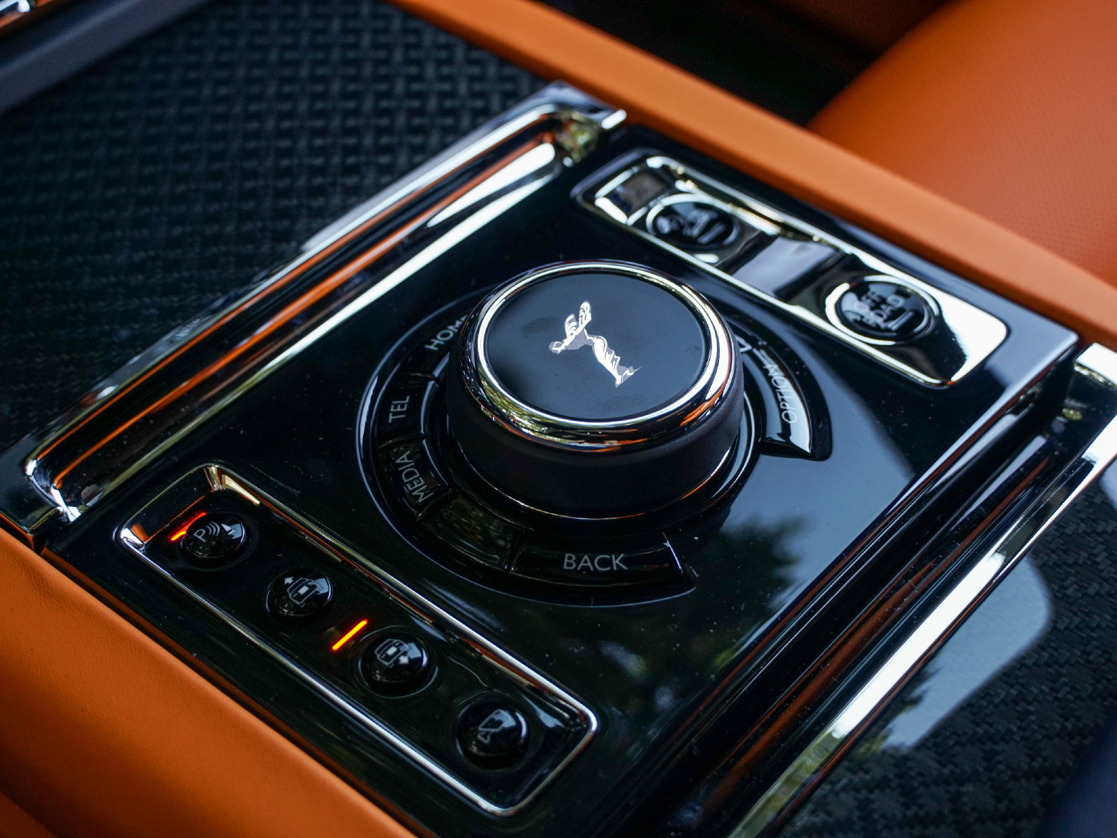 New 2027 Rolls-Royce Cullinan Black Badge AWD/4WD image 15