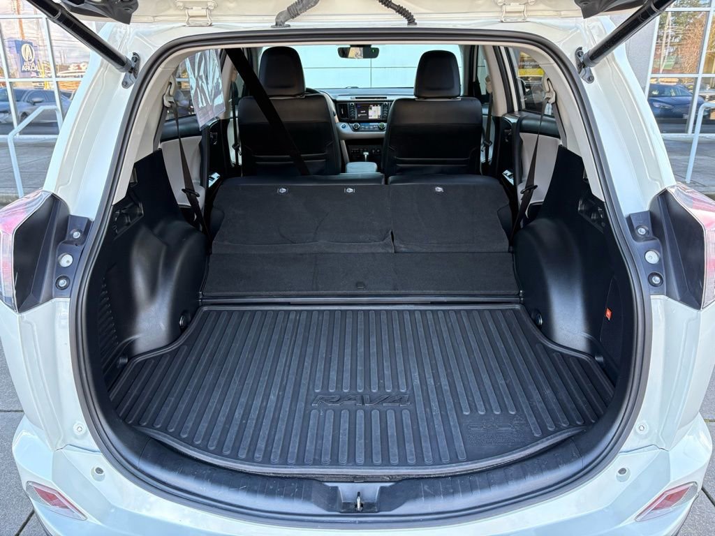 Used 2018 Toyota RAV4 Limited w/ Advanced Technology Package image 23