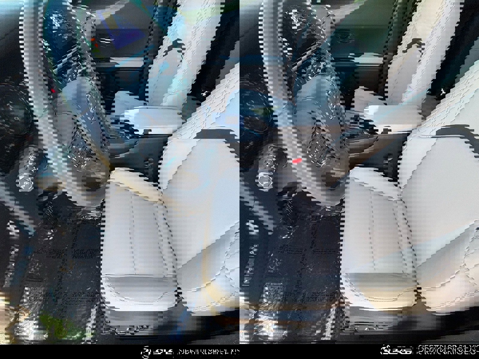 Certified 2024 Lexus UX 250h FWD image 19