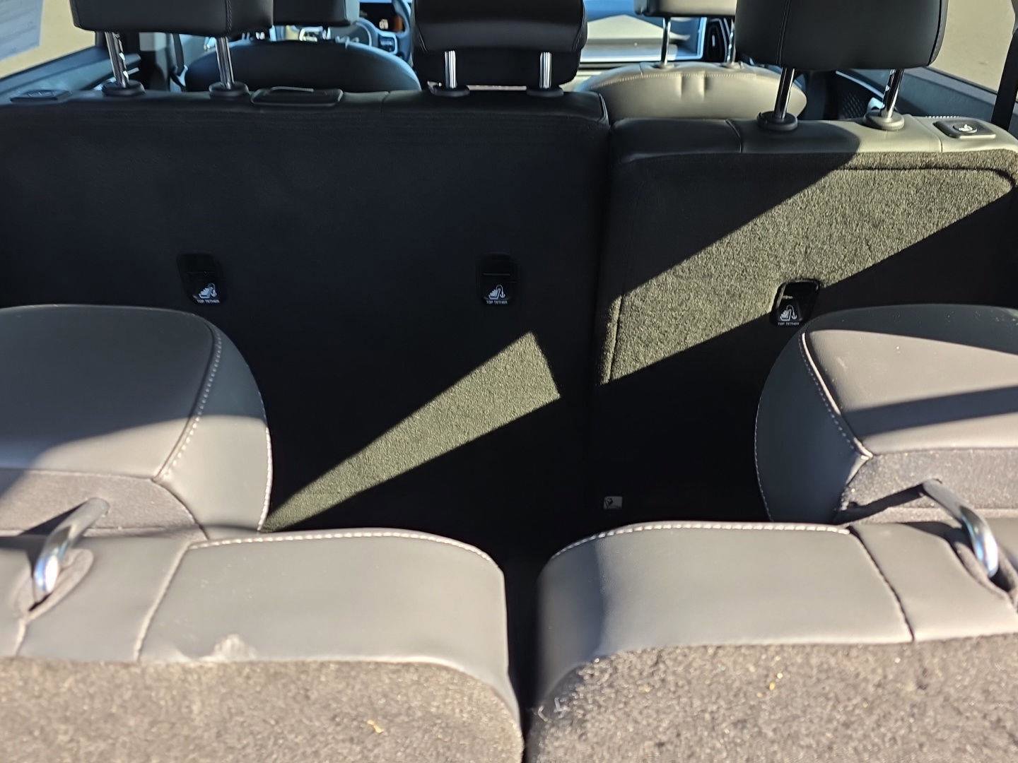 Used 2025 Kia Sorento S w/ Panoramic Sunroof Package image 36