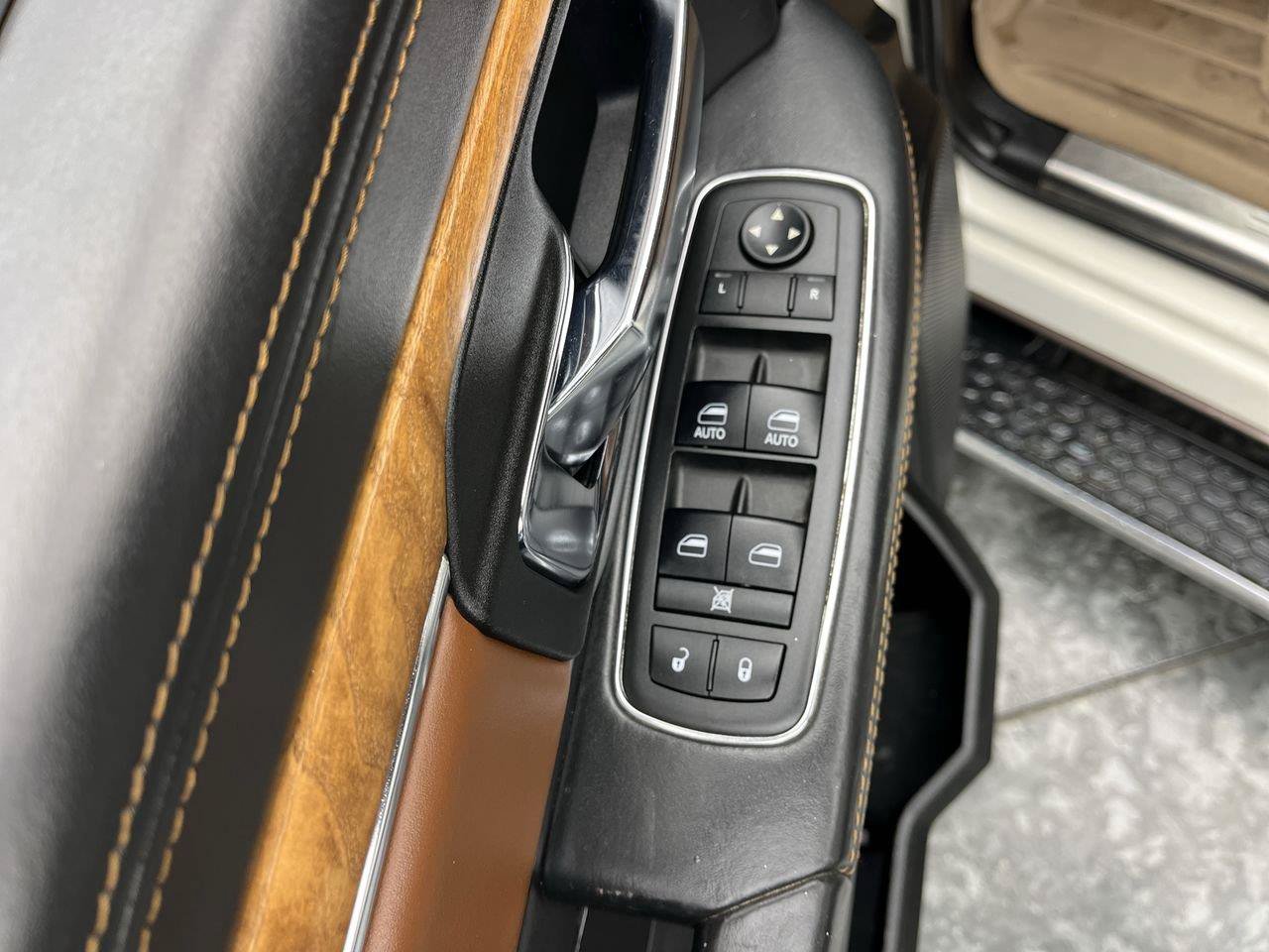 Used 2017 RAM 1500 Laramie Longhorn AWD/4WD image 8