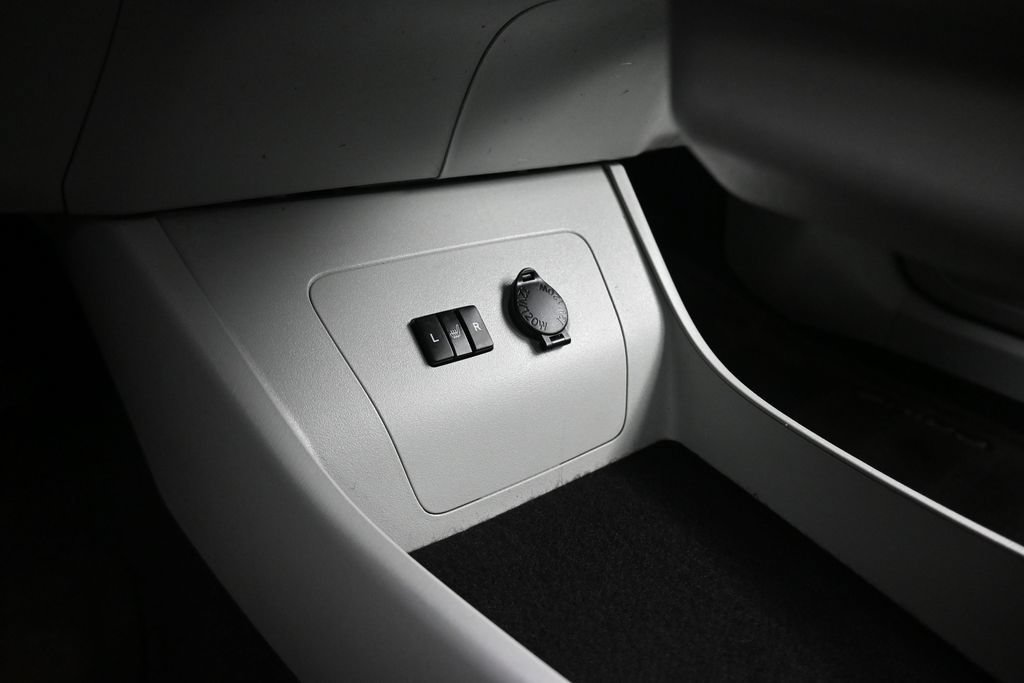 Used 2012 Toyota Prius Four FWD image 21