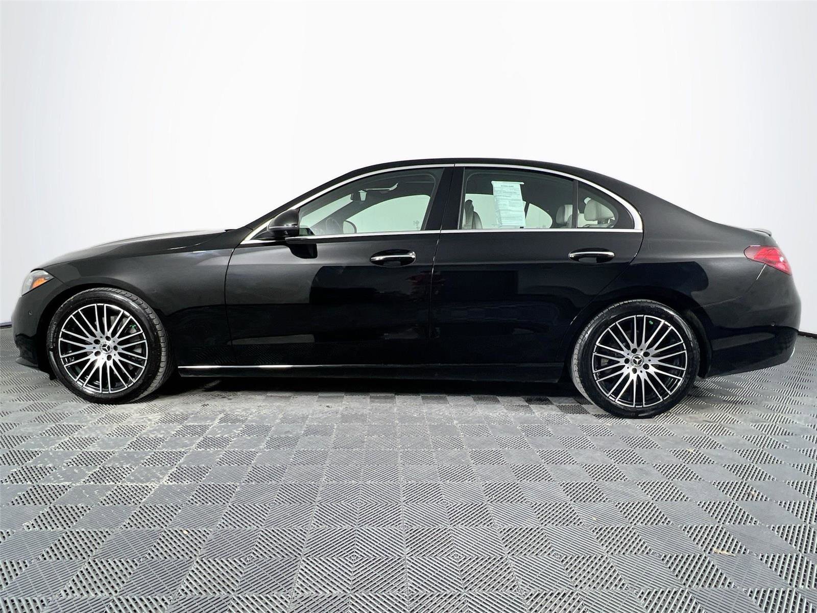 Certified 2022 Mercedes-Benz C 300 4MATIC Sedan image 3