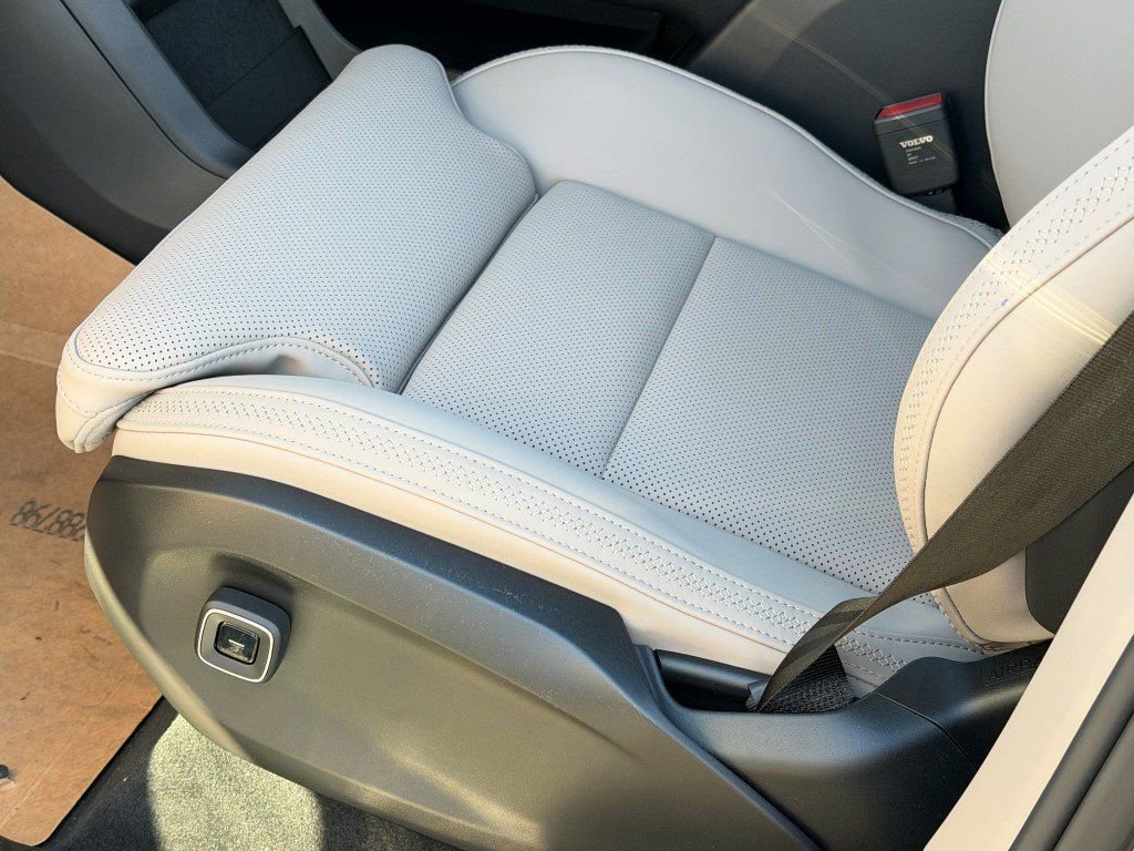 New 2025 Volvo EX90 Ultra w/ Protection Package Premier image 19