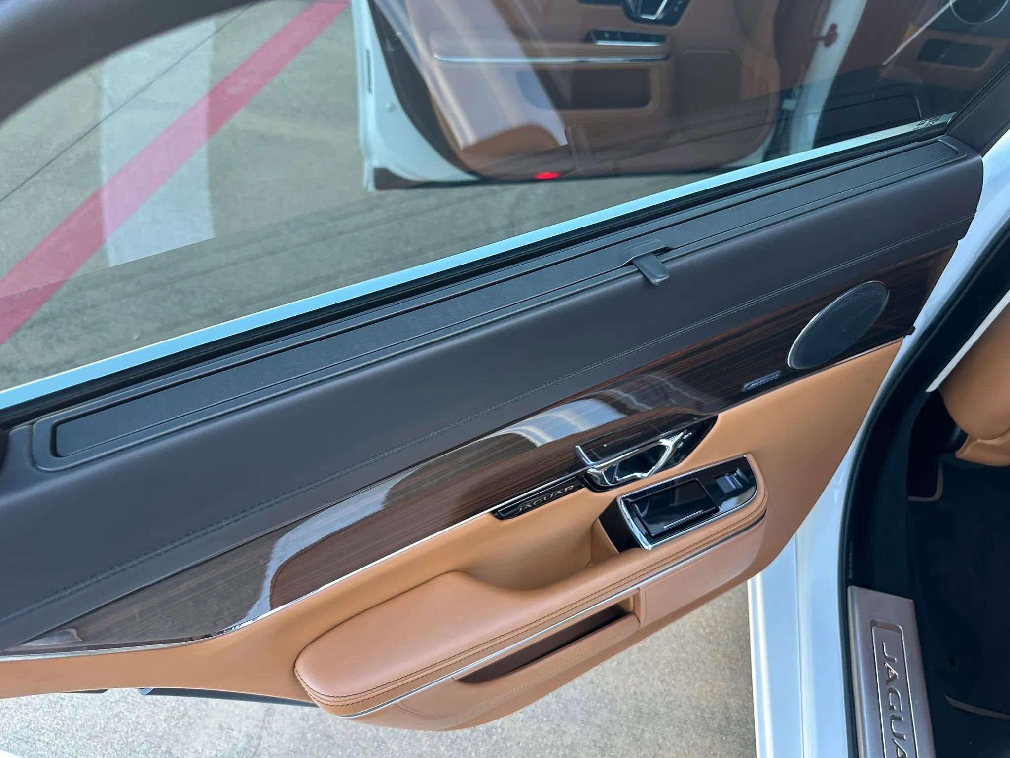 Used 2017 Jaguar XJ L Portfolio AWD/4WD image 21