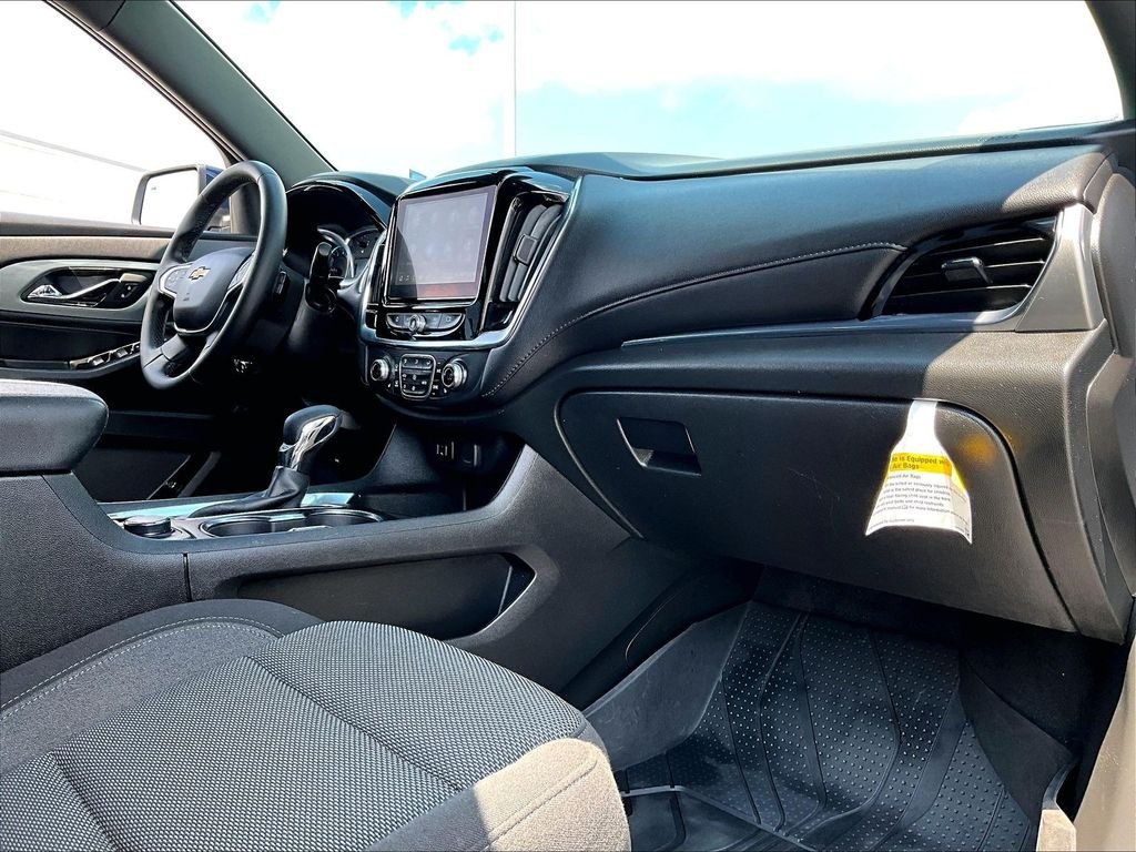 Used 2023 Chevrolet Traverse LT w/ LPO, Floor Liner Package AWD/4WD image 14