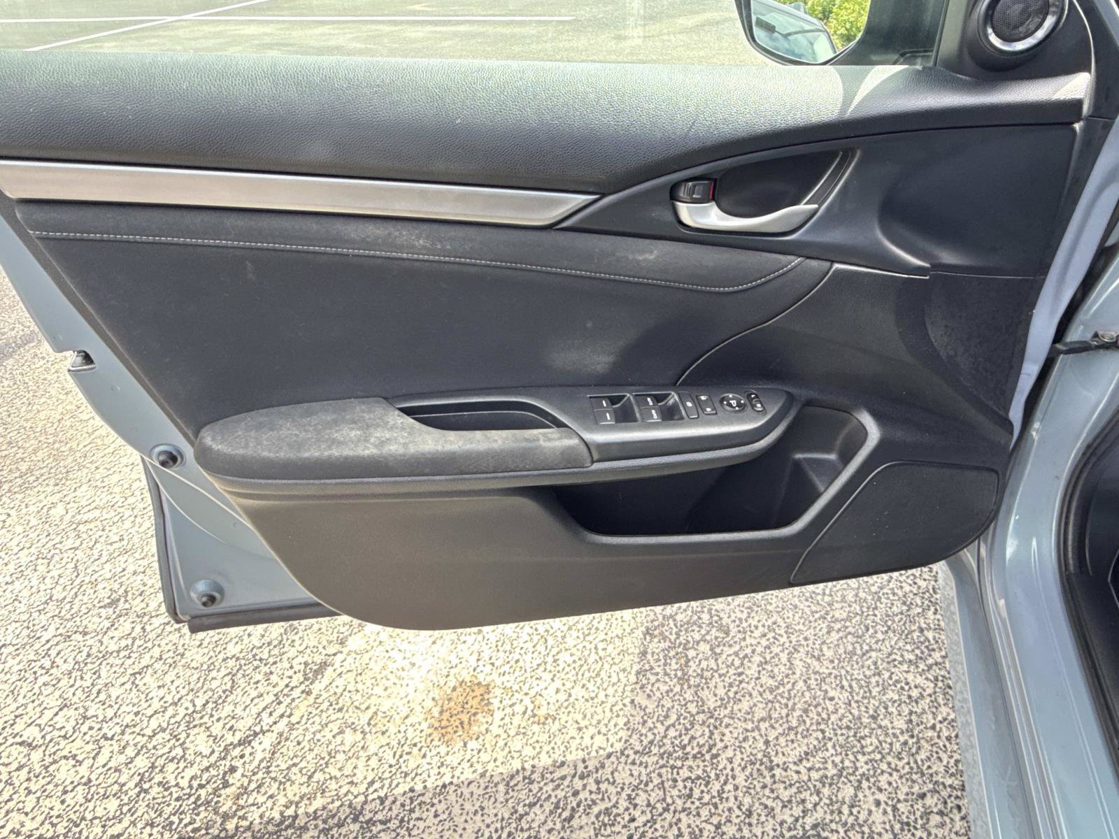 Used 2018 Honda Civic EX image 17
