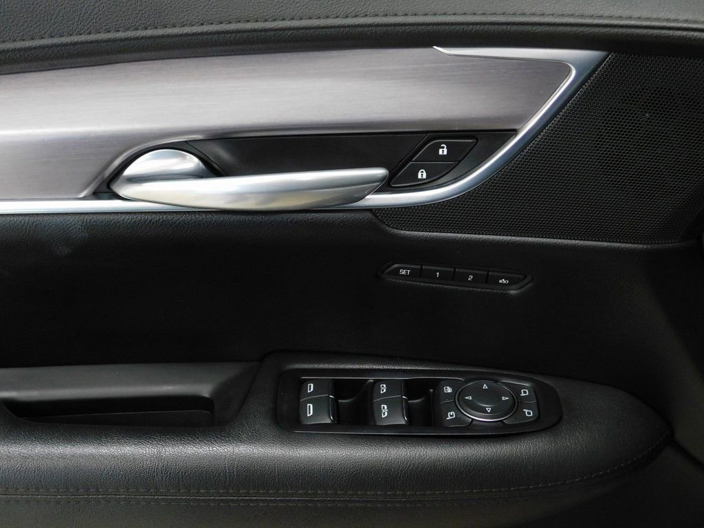 Used 2018 Cadillac XT5 Luxury image 23