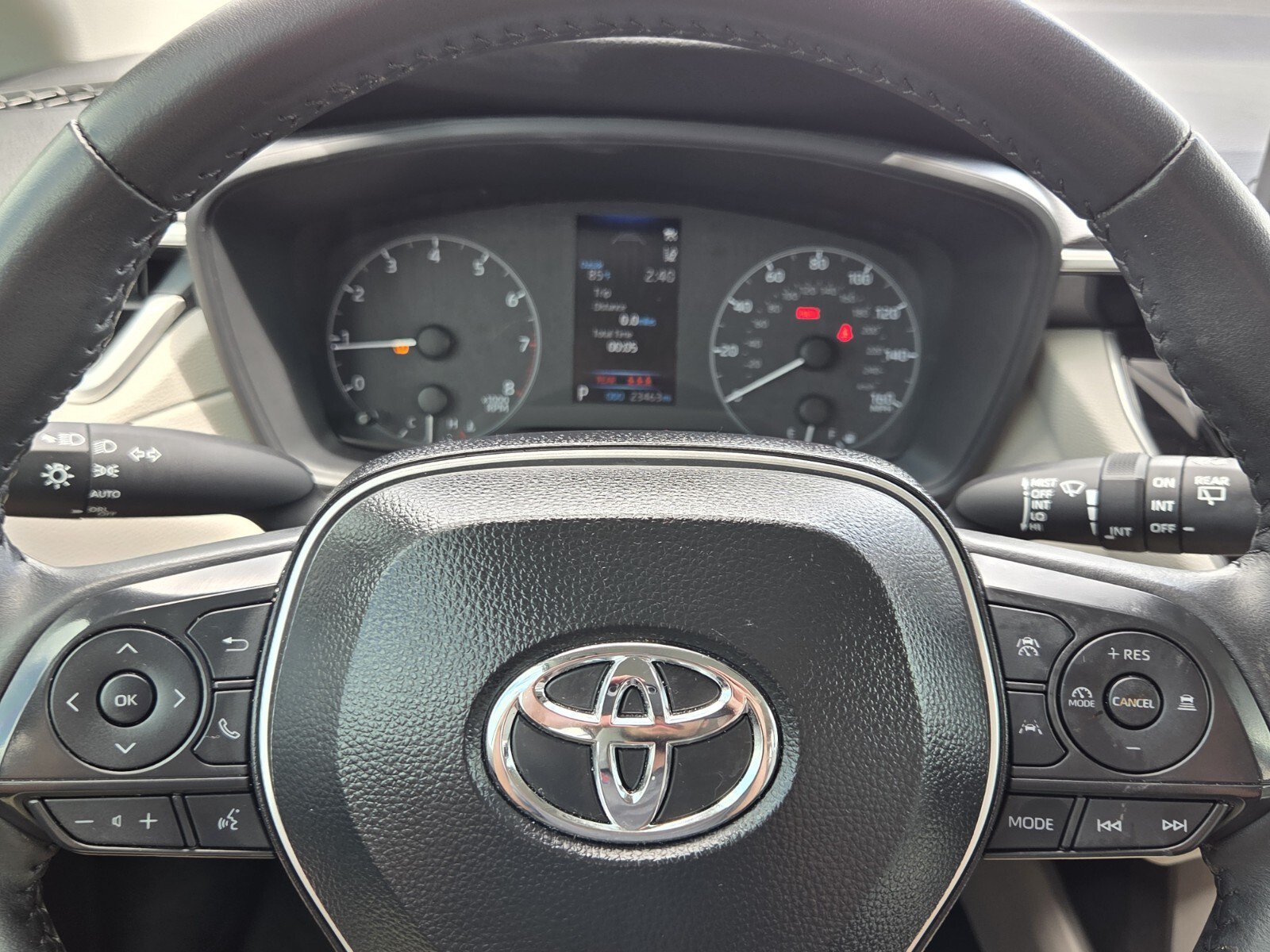 Certified 2025 Toyota Corolla Cross LE FWD image 23
