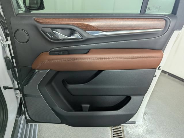 Used 2023 GMC Yukon XL Denali Ultimate AWD/4WD image 26
