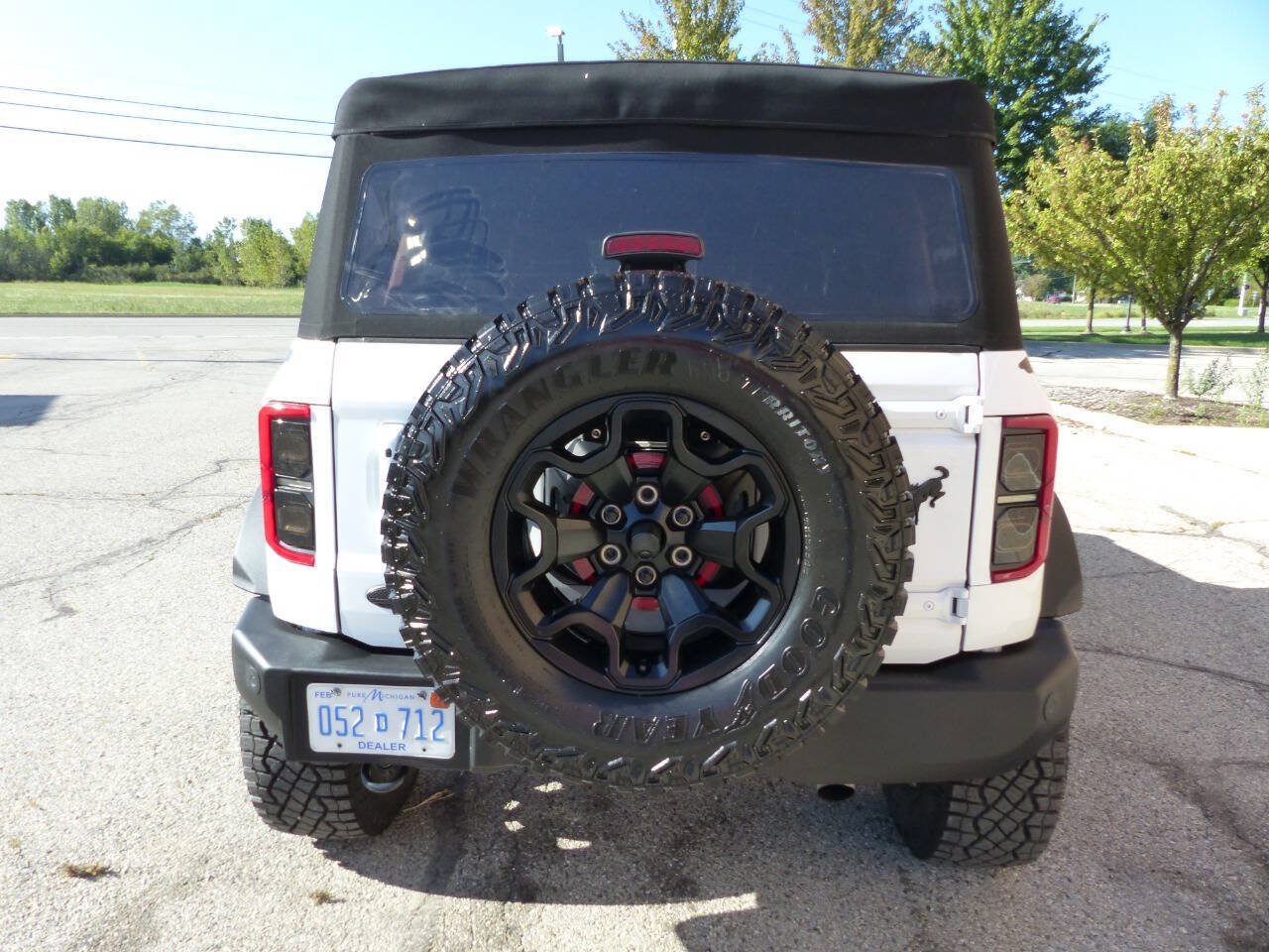 Used 2025 Ford Bronco Outer Banks AWD/4WD image 8