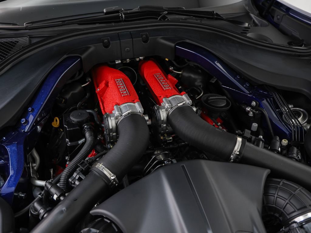 Certified 2025 Ferrari Roma Spider RWD image 15