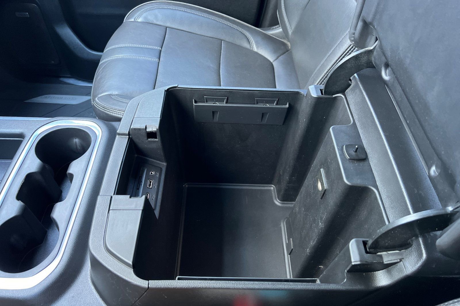 Used 2021 Chevrolet Silverado 3500 High Country w/ Z71 Off-Road Package image 30