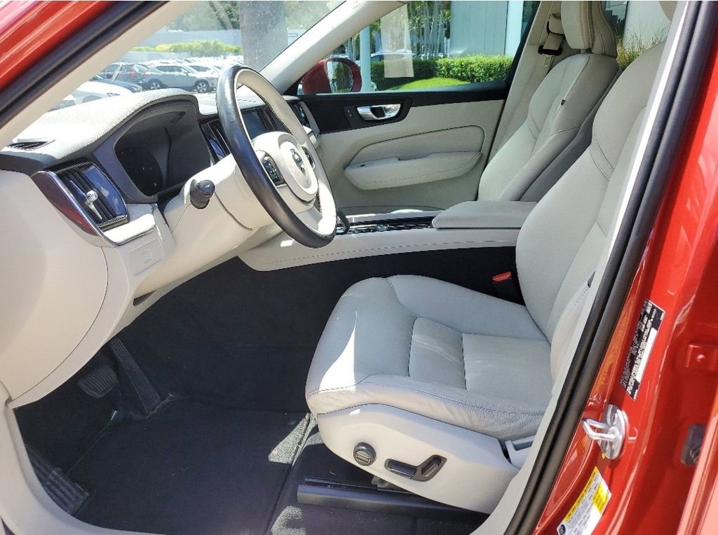 Used 2023 Volvo XC60 B5 Plus w/ Protection Package Premier AWD/4WD image 11