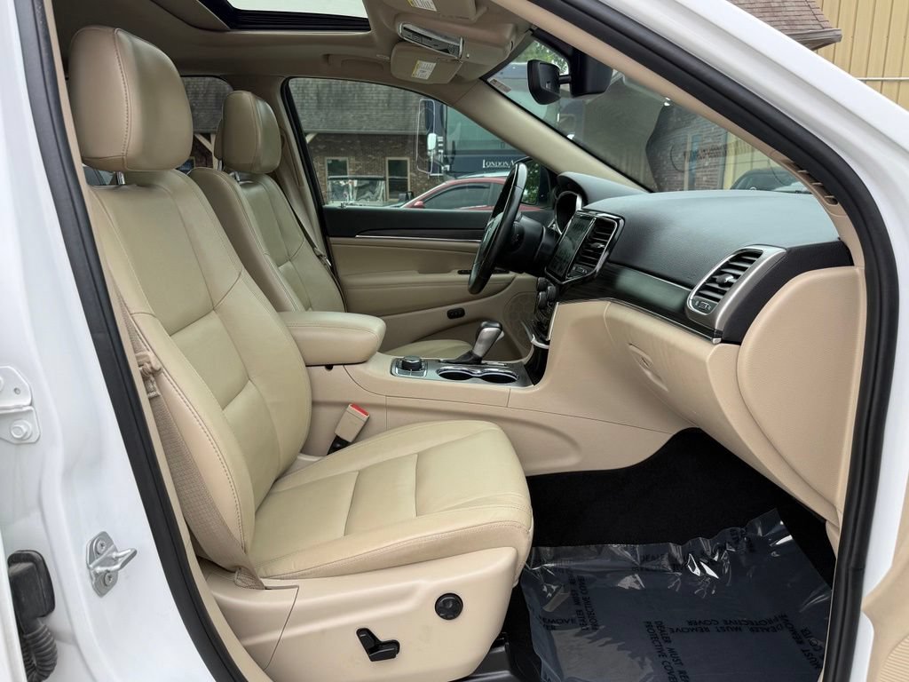 Used 2021 Jeep Grand Cherokee Limited w/ Premium Lighting Group AWD/4WD image 21