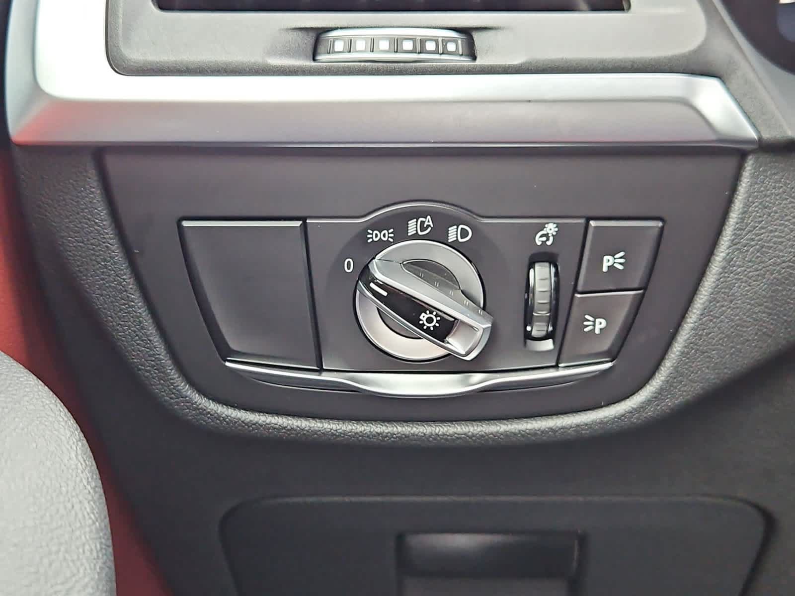 Used 2024 BMW X3 sDrive30i w/ Convenience Package RWD image 34