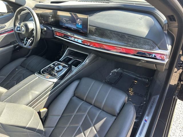 Used 2024 BMW 740i image 29