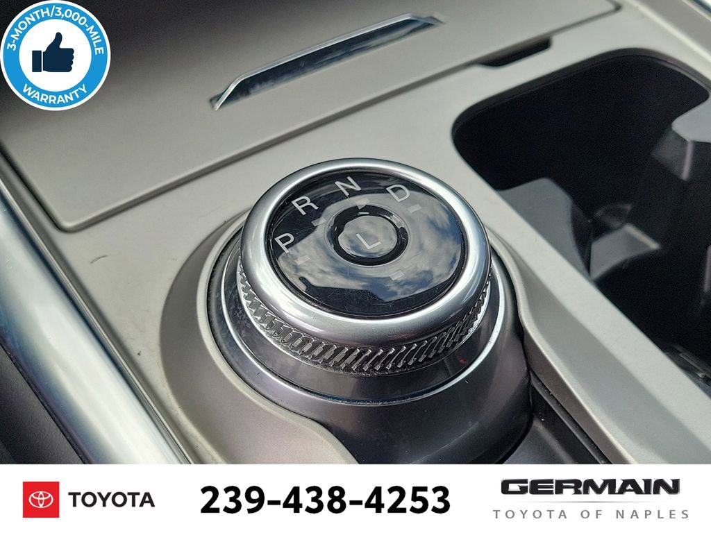 Used 2022 Ford Explorer XLT w/ Equipment Group 202A image 27