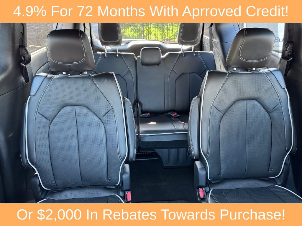 New 2027 Chrysler Pacifica Limited FWD image 13