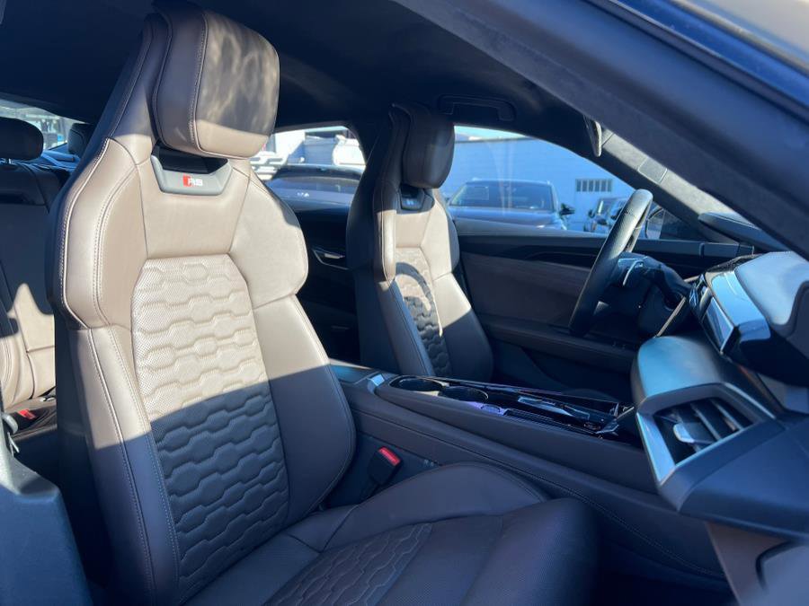 Used 2023 Audi RS e-tron GT w/ Carbon Performance Package image 33