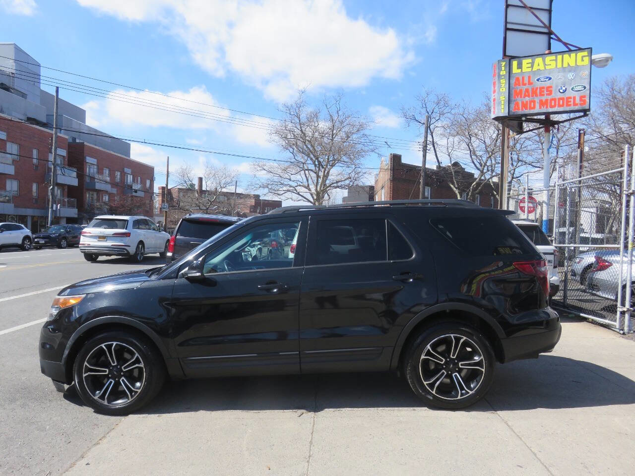 Used 2015 Ford Explorer Sport image 7