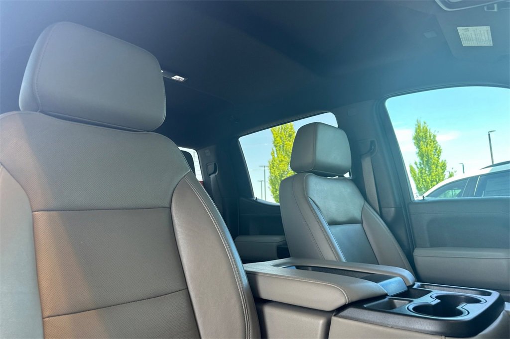 Used 2020 GMC Sierra 1500 SLT w/ X31 Off-Road Package image 17