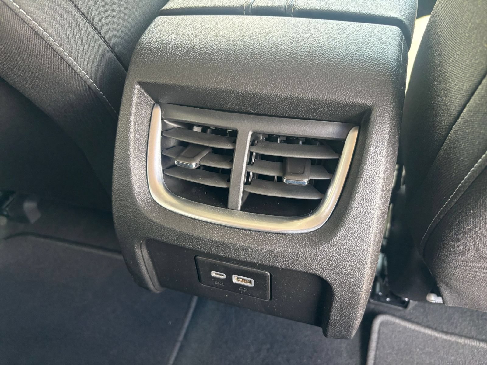 Used 2026 Chevrolet Blazer LT FWD image 22