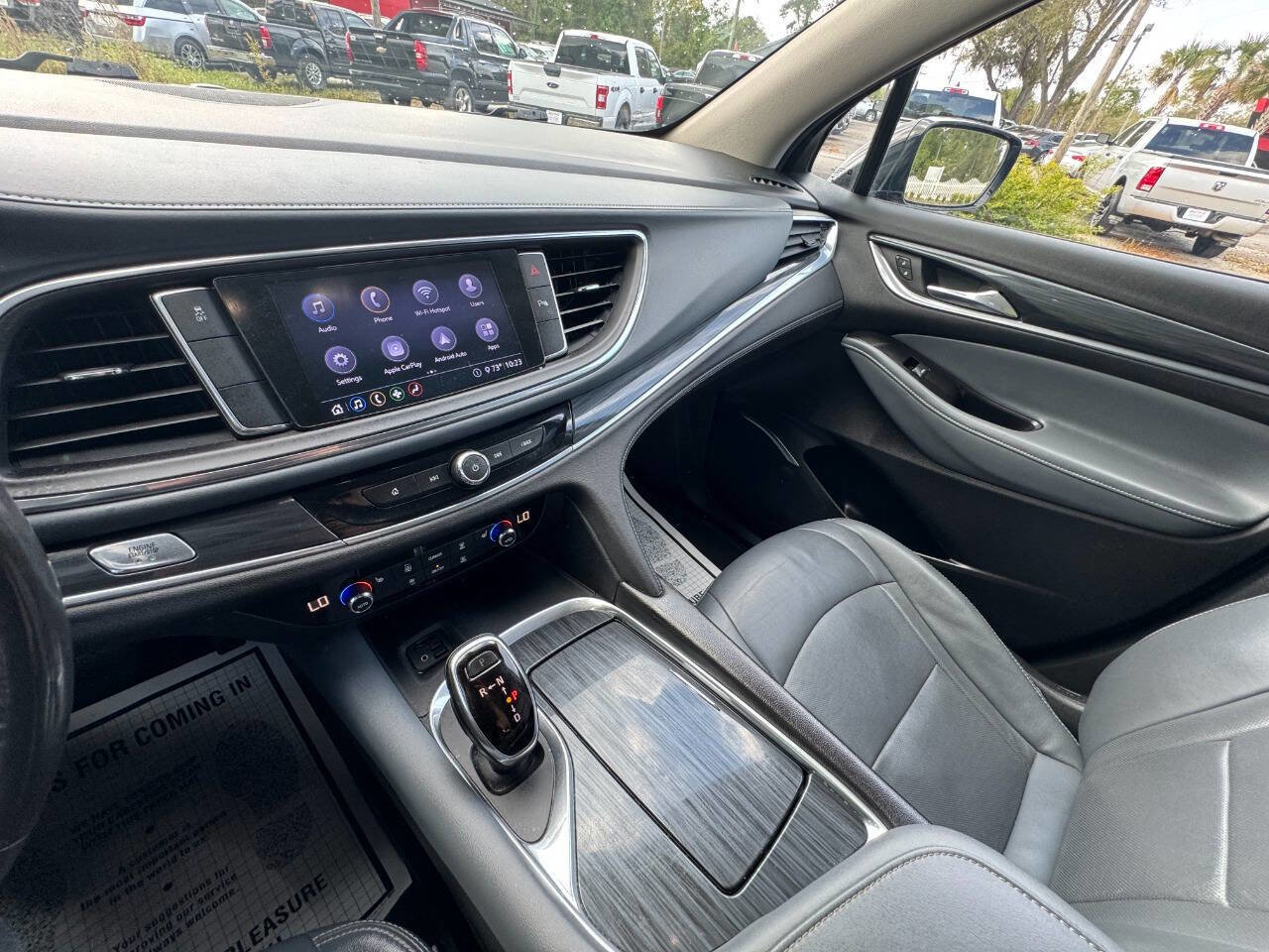 Used 2020 Buick Enclave Essence image 19